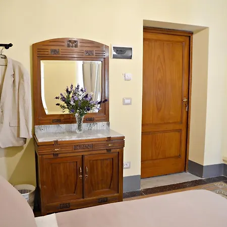 Tuscany Experience *