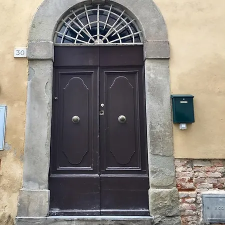 Tuscany Experience *